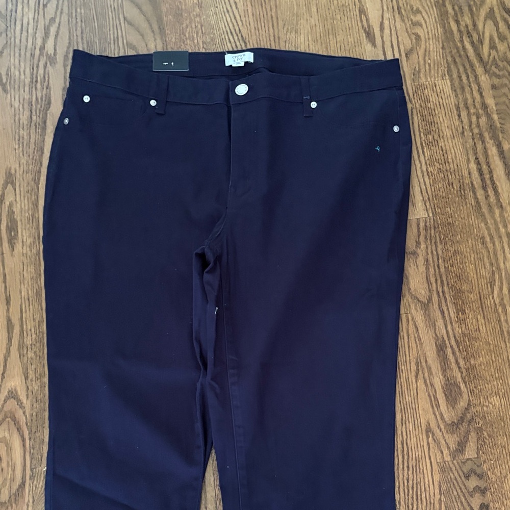 Crown & Ivy Navy Ankle Jeans
